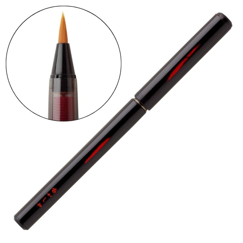 Zwart gelakte bamboe penseelpen en houten doosje