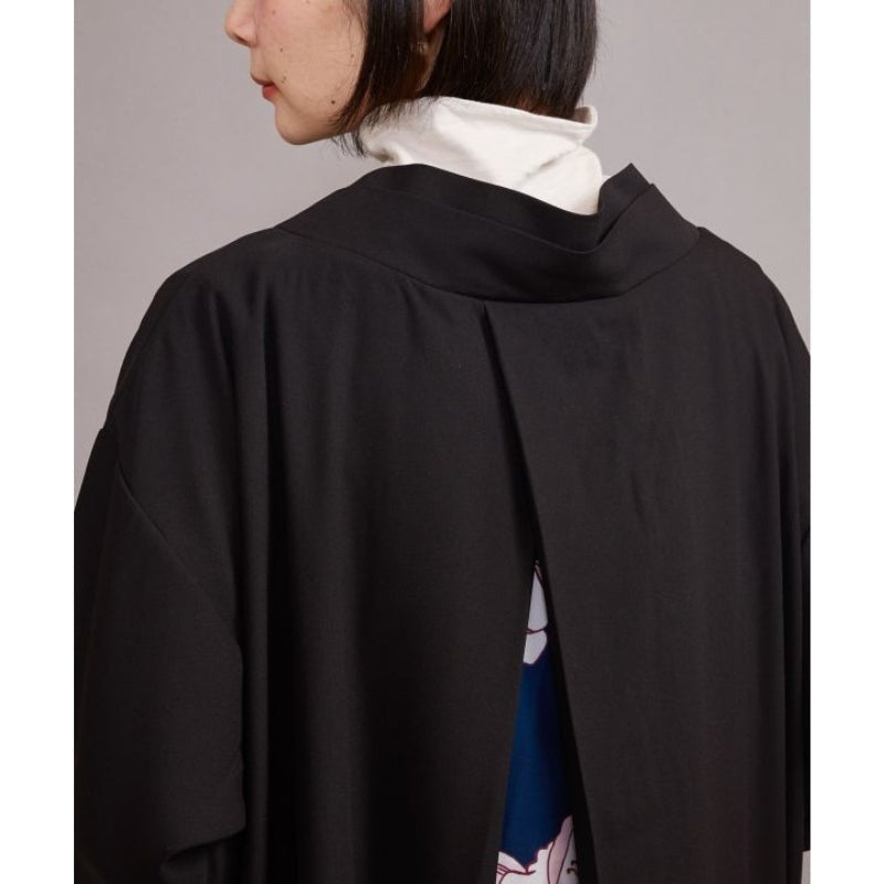 Zwarte moderne Japanse jurk