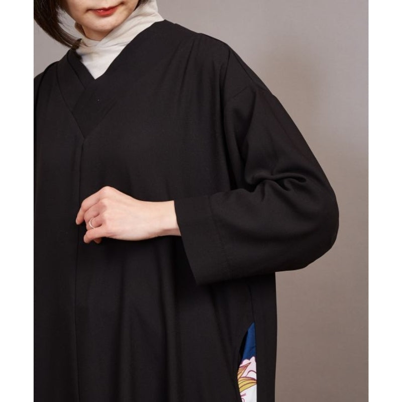 Zwarte moderne Japanse jurk