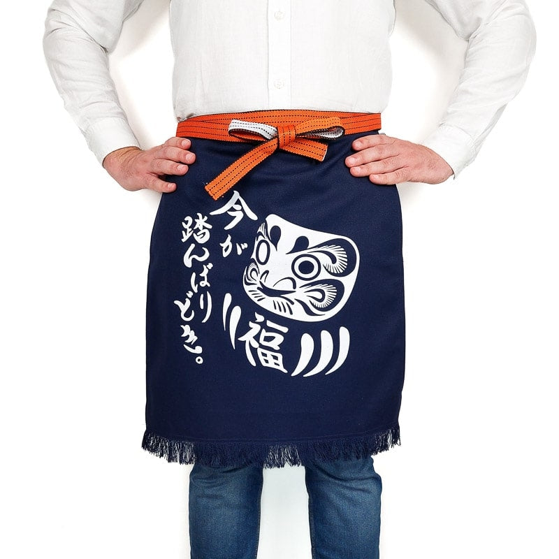 Maekake Daruma schort