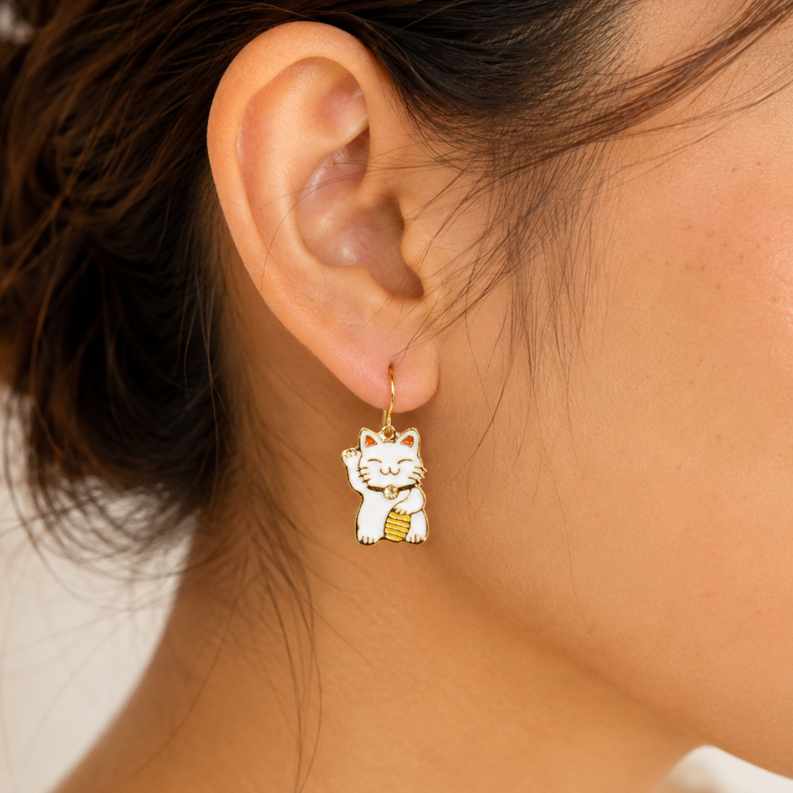 Japanse Oorbellen – Maneki-Neko in Wit en Goud