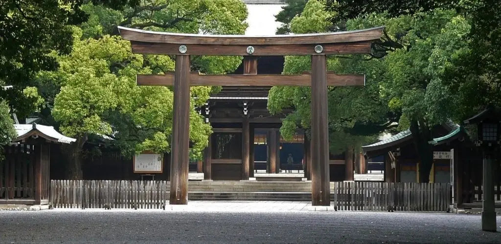 Shinto-tempel en torii-poort